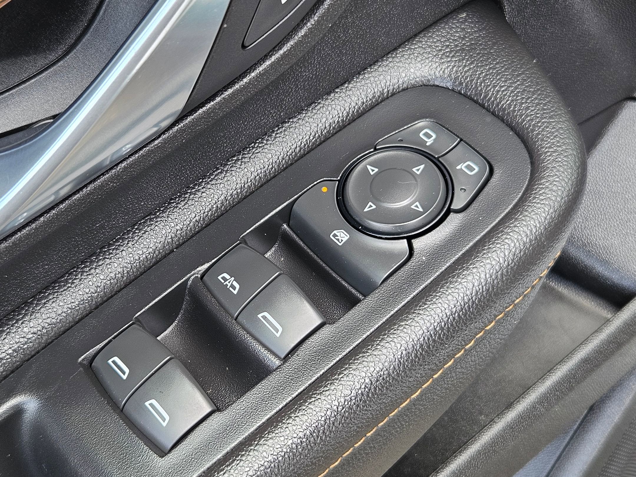 Used 2018 GMC Terrain SLE image 10