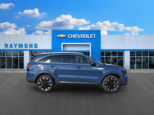 Certified 2026 Kia Sorento EX AWD/4WD image 2