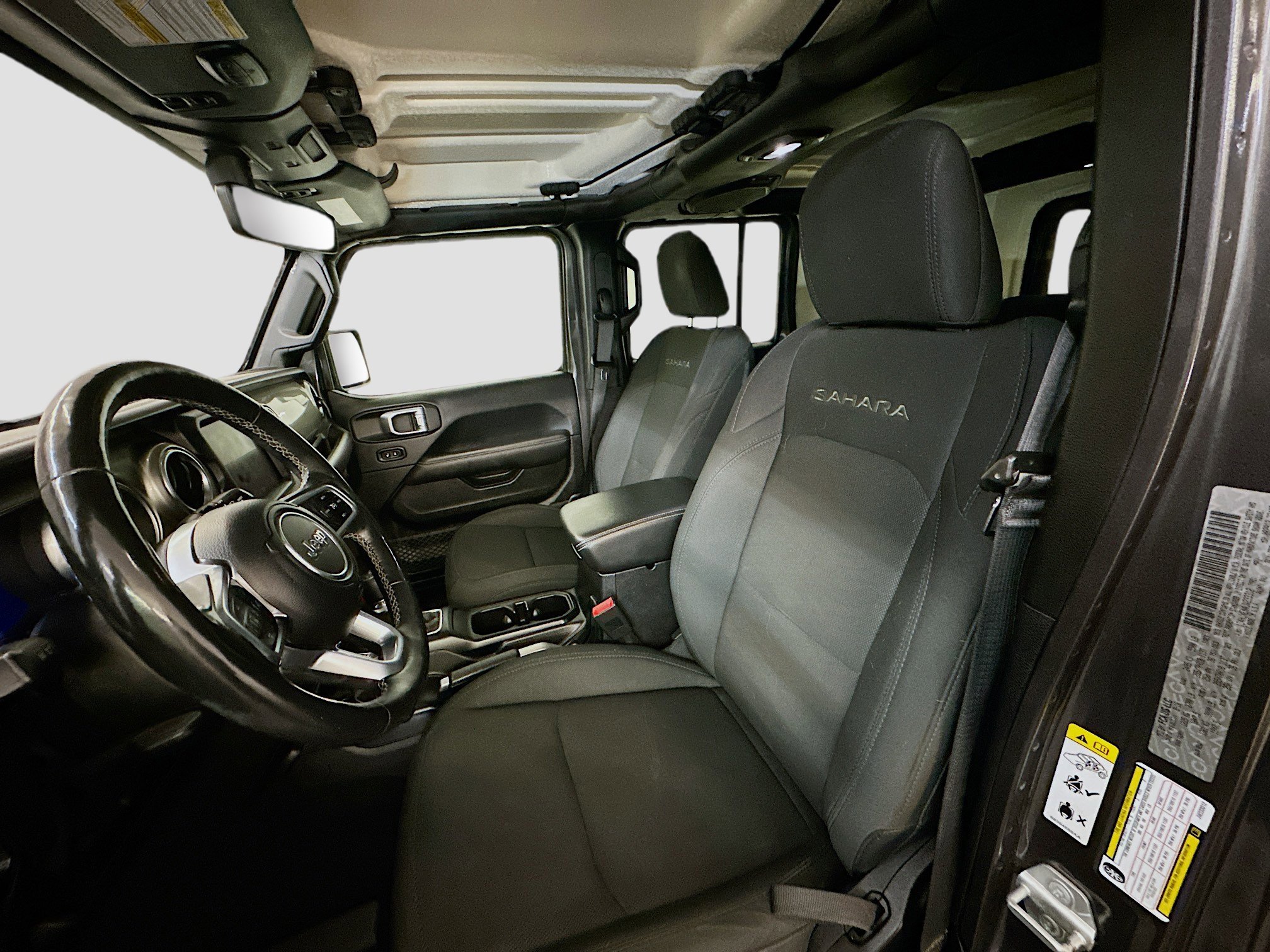 Used 2018 Jeep Wrangler Unlimited Sahara image 13