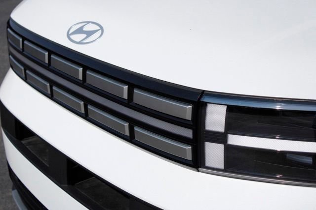Used 2026 Hyundai Santa Fe SE AWD/4WD image 9