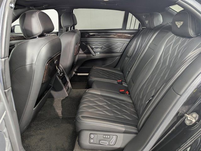 Used 2014 Bentley Flying Spur W12 image 17