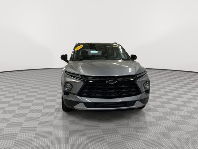 Certified 2024 Chevrolet Blazer LT w/ Convenience Package FWD image 3