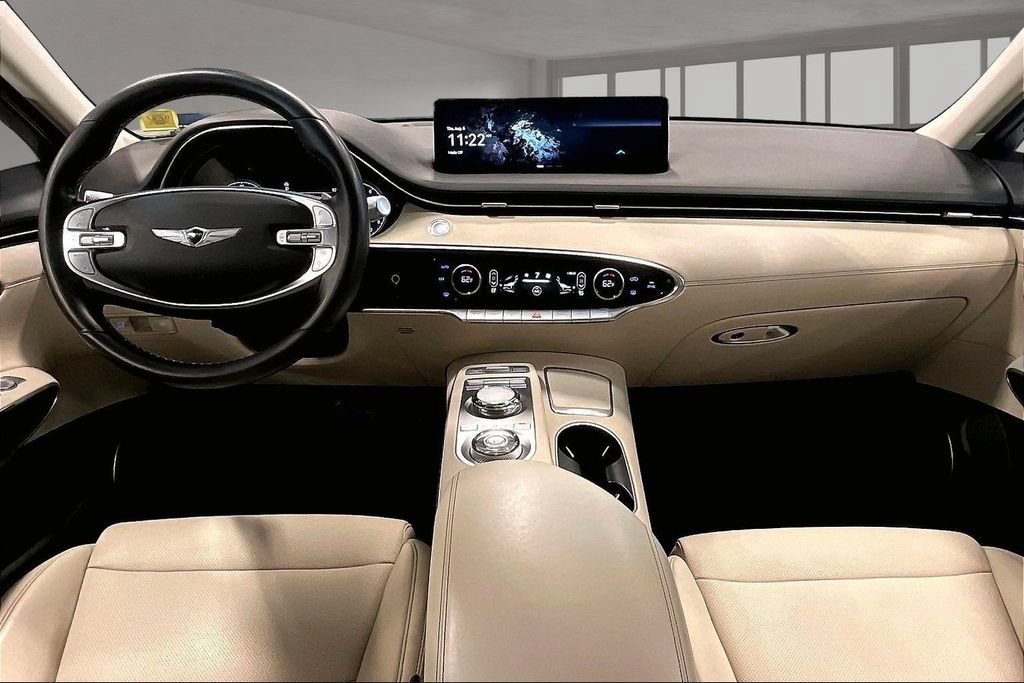 Used 2022 Genesis GV70 2.5T AWD/4WD image 8