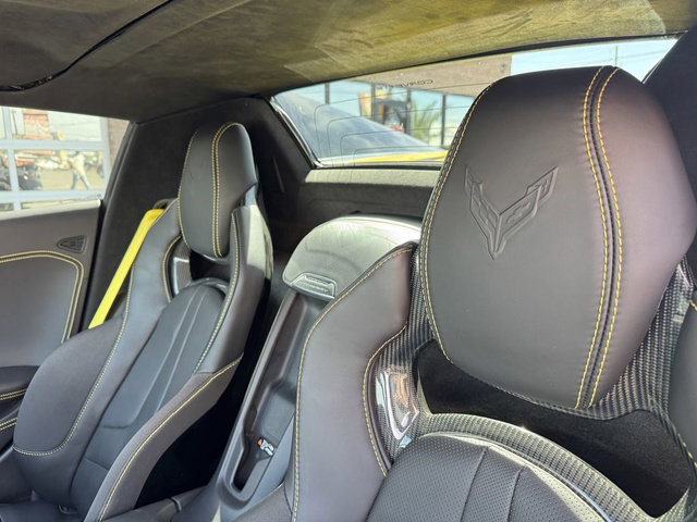 Used 2024 Chevrolet Corvette Stingray Premium Conv w/ Z51 Performance Package image 16