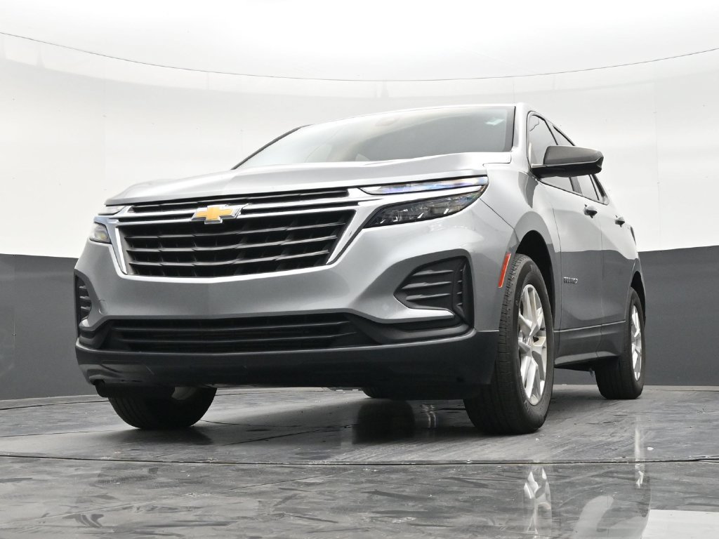 Used 2024 Chevrolet Equinox LS w/ Driver Confidence II Package FWD image 24