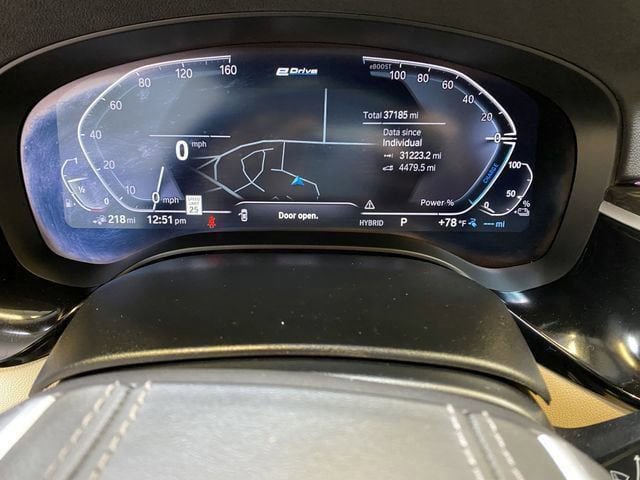 Used 2023 BMW 530e w/ Premium Package RWD image 36
