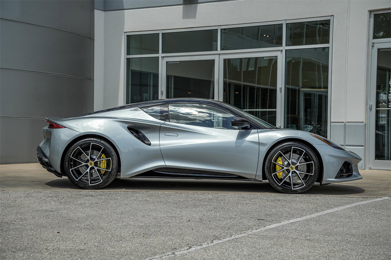 New 2025 Lotus Emira image 7