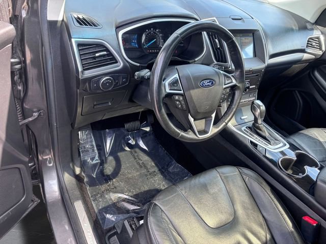 Used 2016 Ford Edge Titanium w/ Equipment Group 302A AWD/4WD image 9