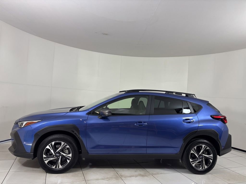 Used 2025 Subaru Crosstrek 2.0i Premium image 2