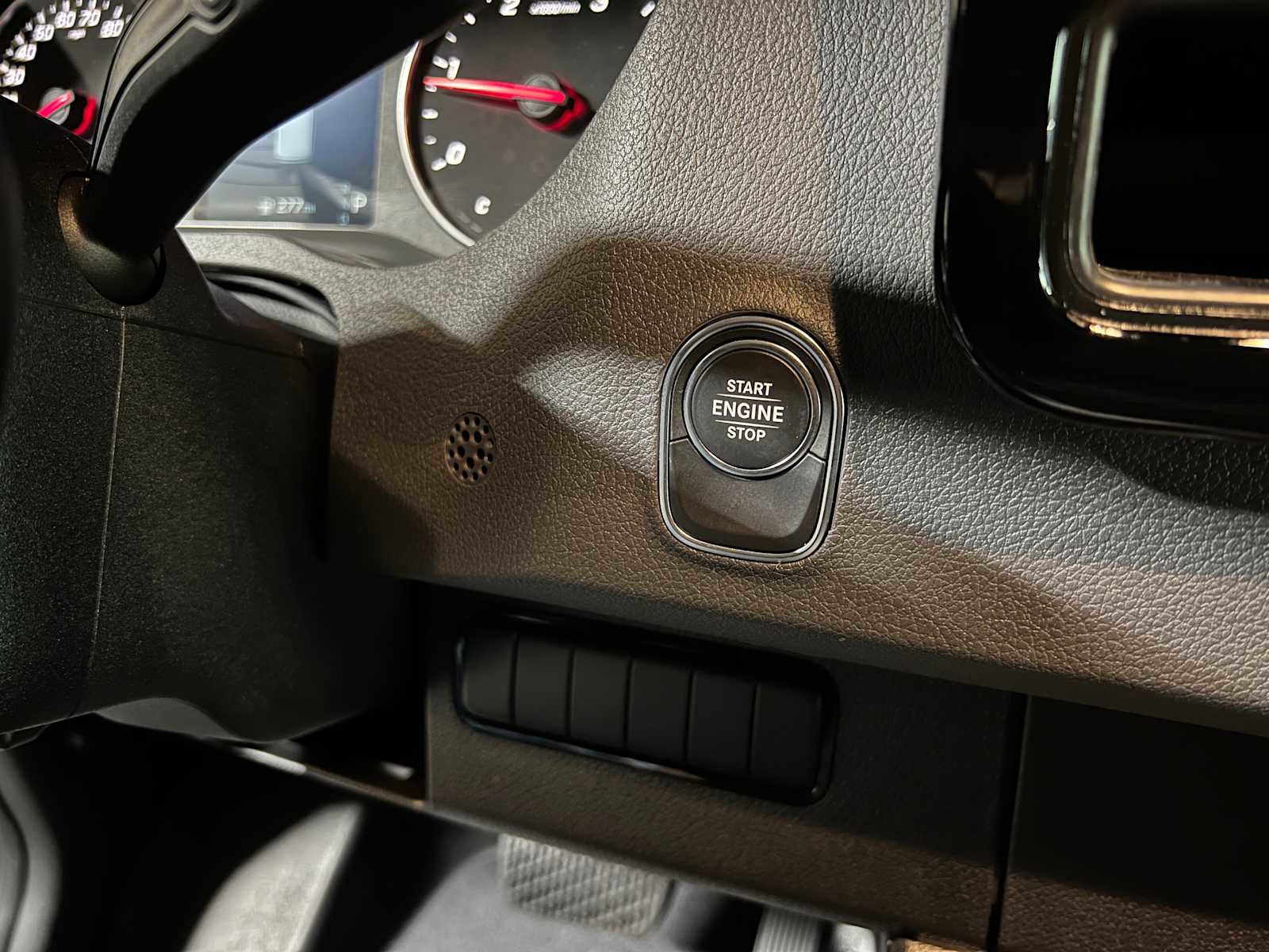 Used 2025 Mercedes-Benz Sprinter 2500 image 23