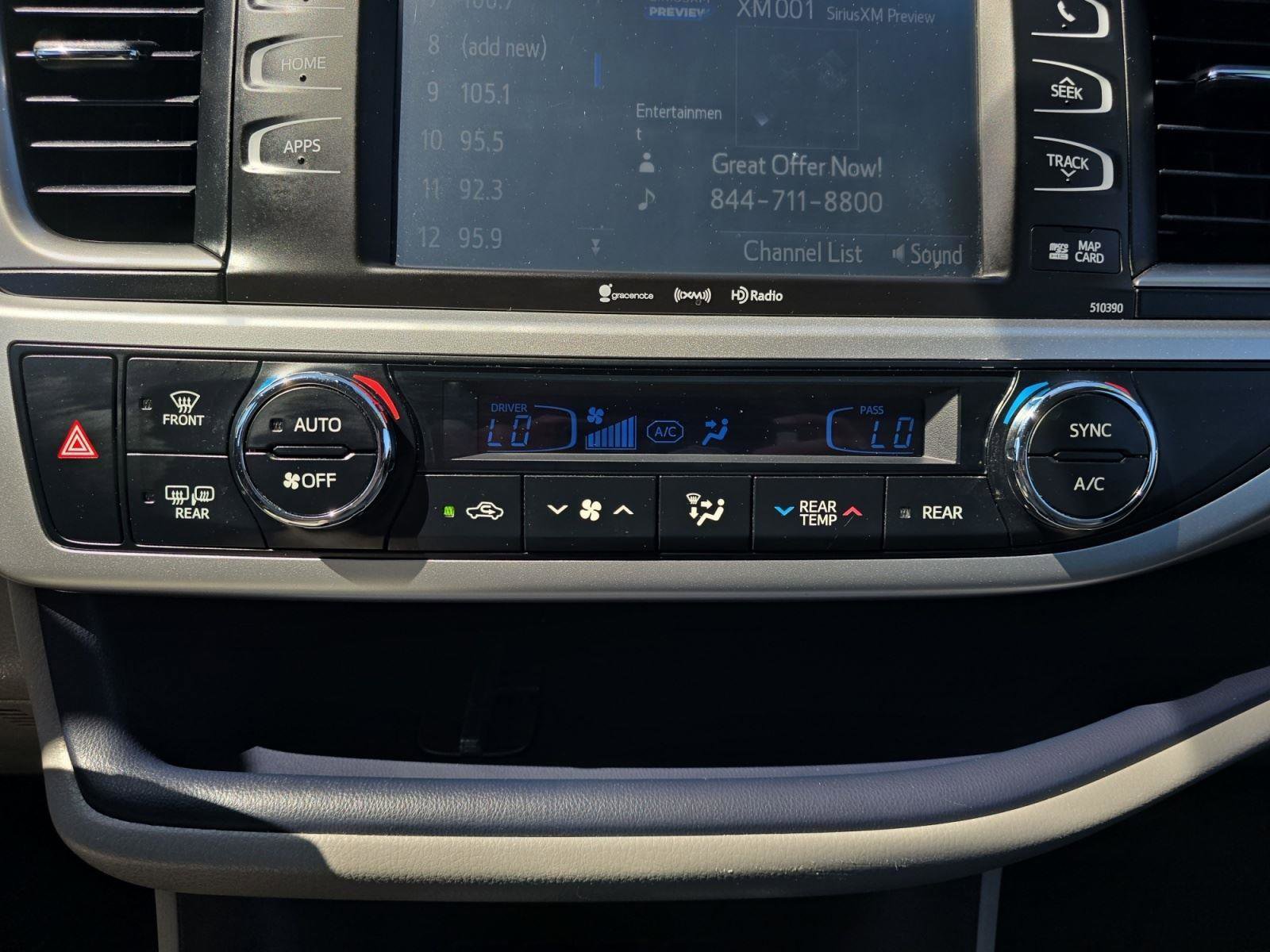 Used 2019 Toyota Highlander XLE image 21