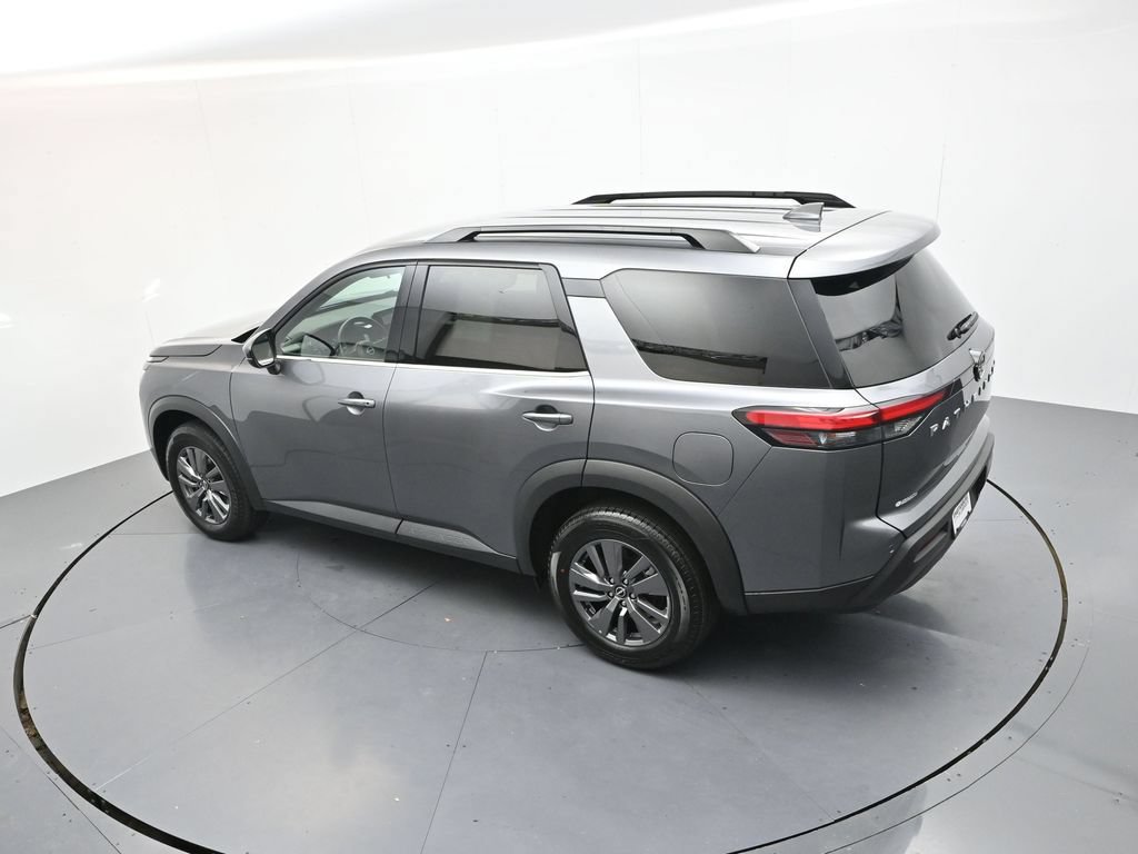 Used 2025 Nissan Pathfinder SV FWD image 28