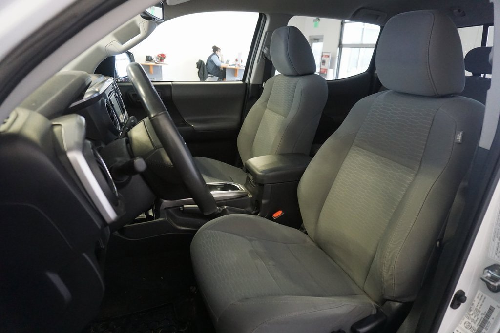 Used 2017 Toyota Tacoma SR5 image 16