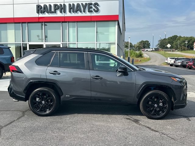 Used 2023 Toyota RAV4 XSE AWD/4WD image 2