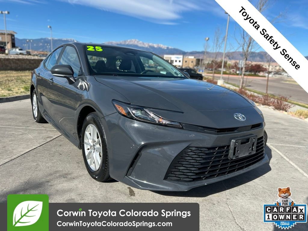 Used 2025 Toyota Camry LE image 1