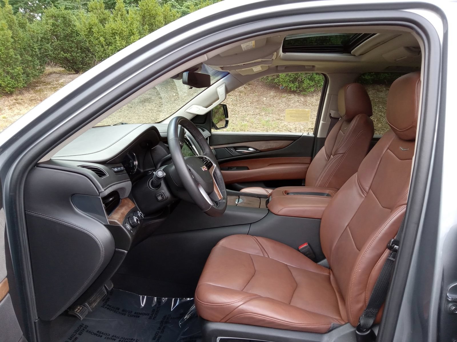 Used 2020 Cadillac Escalade ESV Luxury AWD/4WD image 10