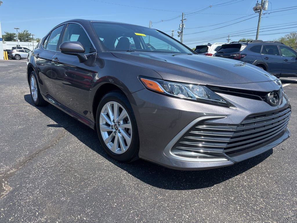 Used 2024 Toyota Camry LE image 1