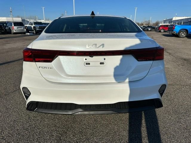 Used 2024 Kia Forte LXS w/ LXS Technology Package image 4