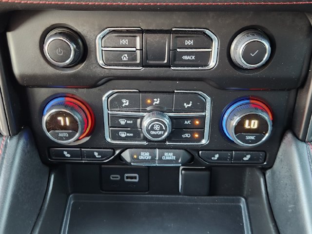 Used 2024 Chevrolet Tahoe RST w/ Luxury Package RWD image 18