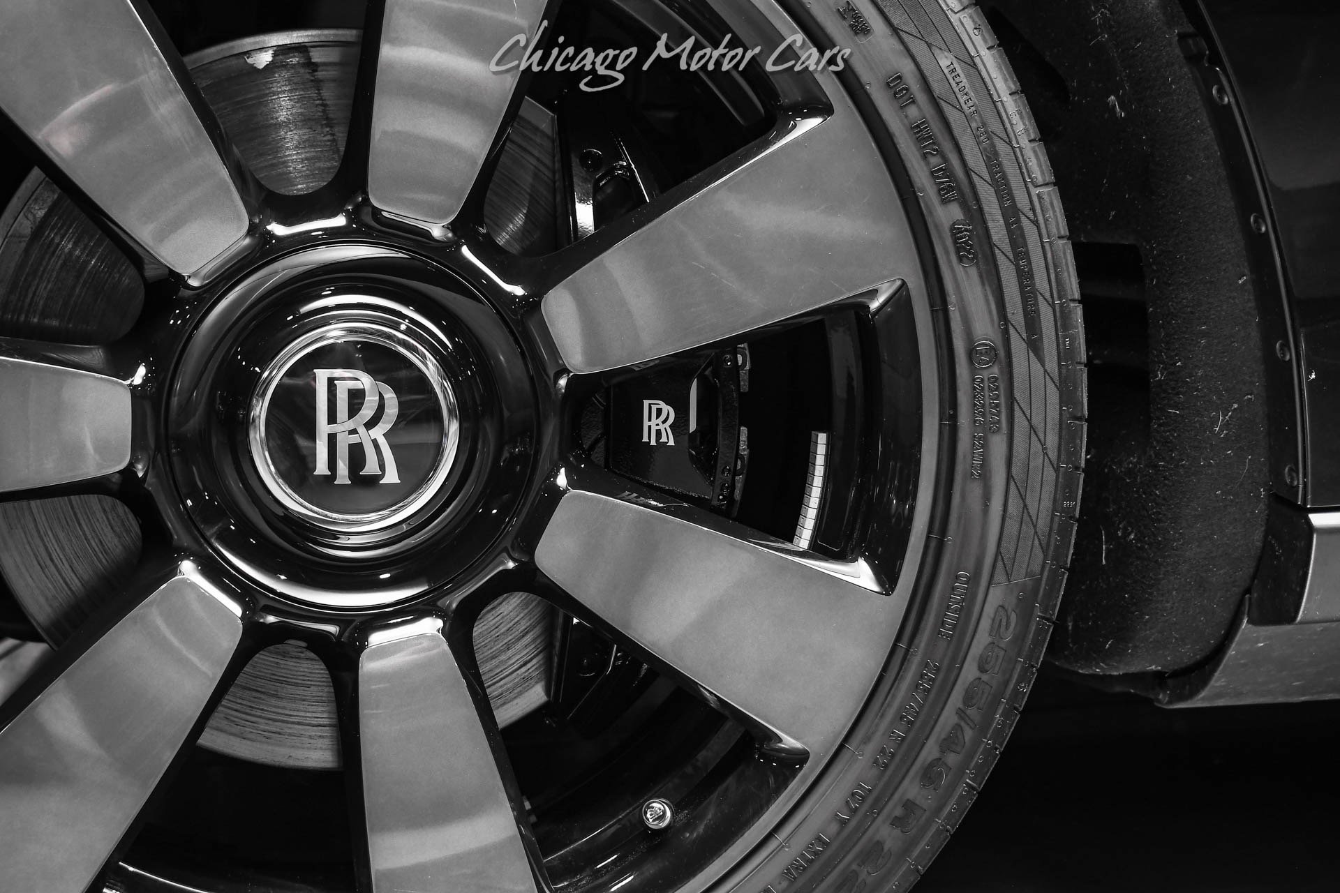 Used 2023 Rolls-Royce Cullinan w/ Cullinan Package image 56
