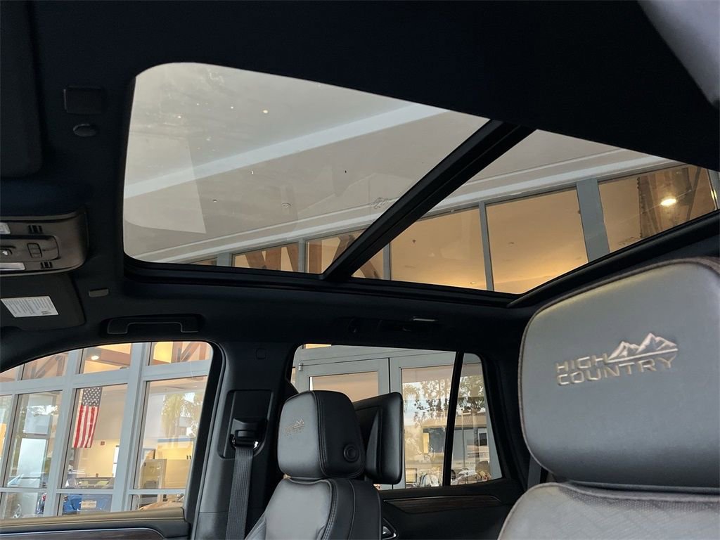 New 2024 Chevrolet Tahoe High Country w/ Advanced Technology Package AWD/4WD image 19