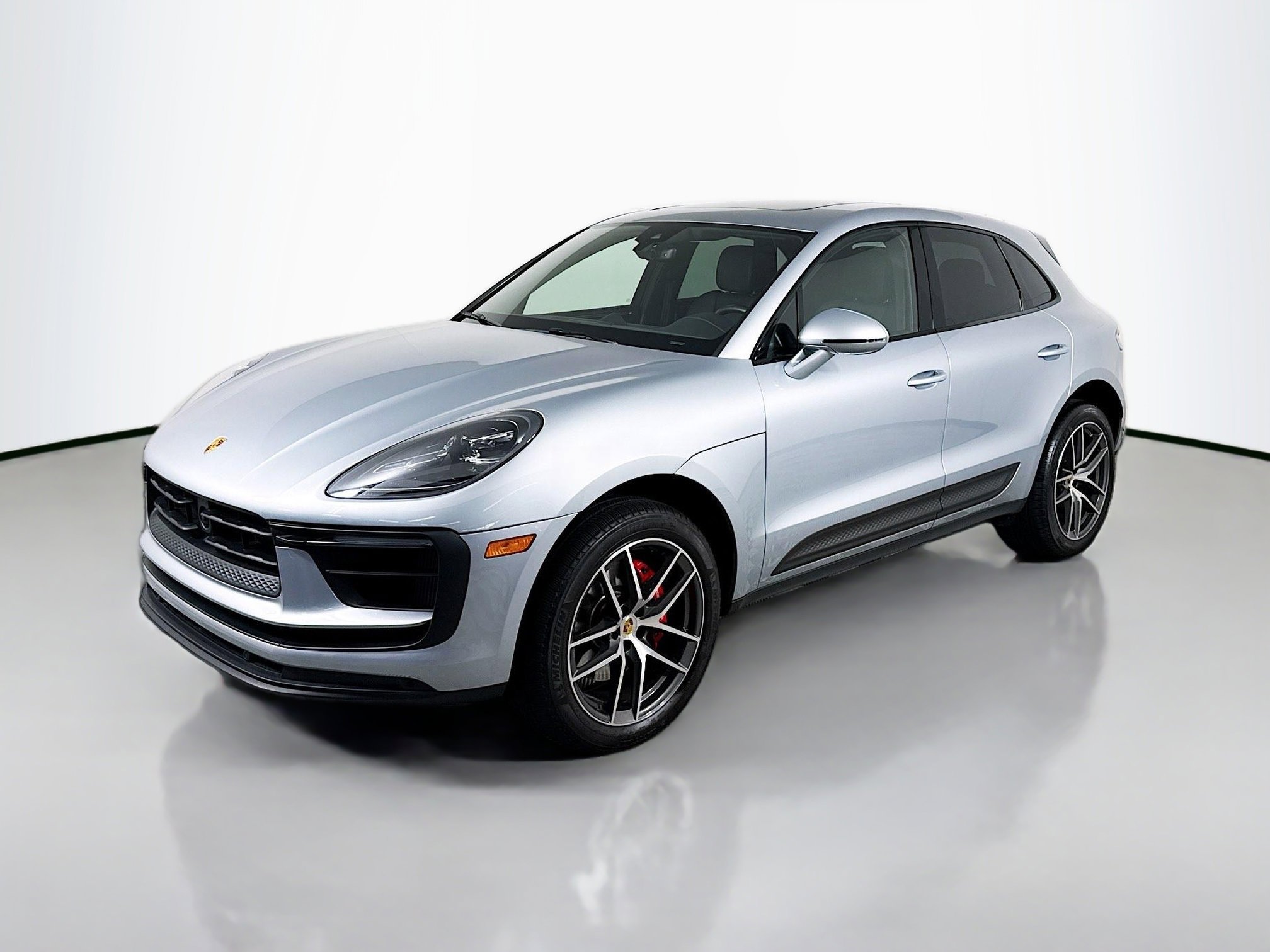 Used 2023 Porsche Macan S image 1