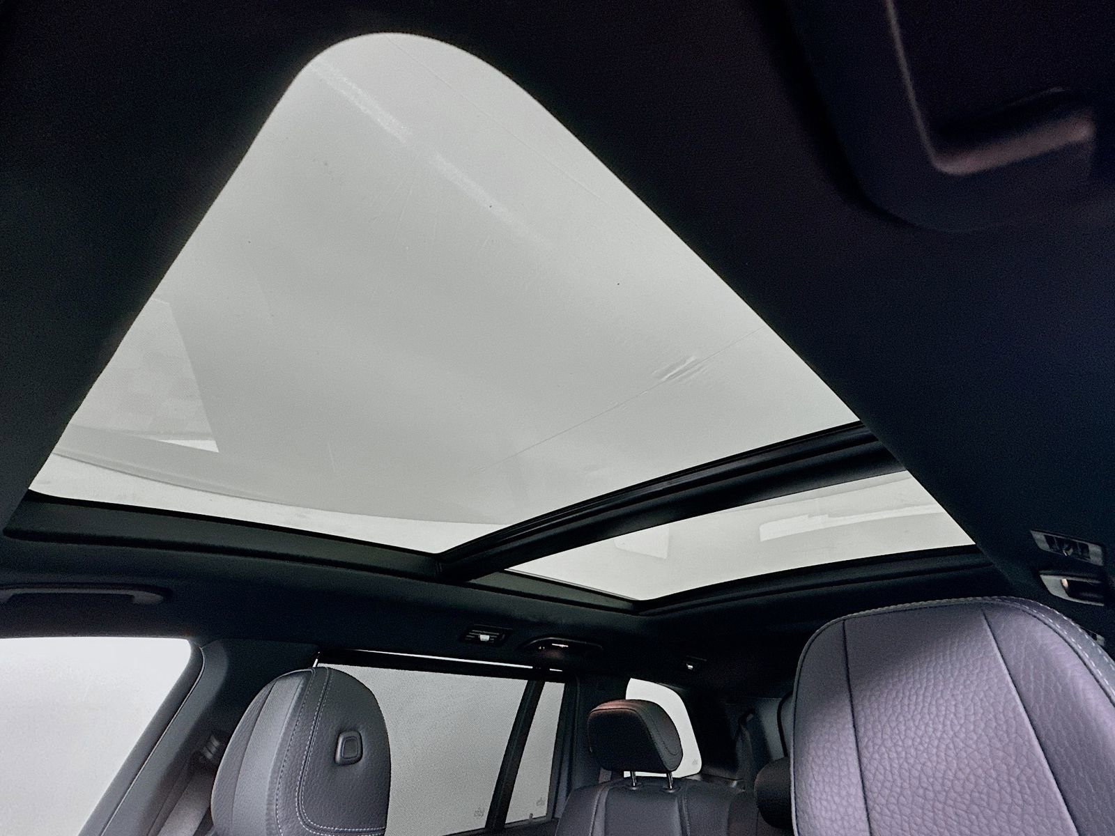 Used 2022 Mercedes-Benz GLS 450 4MATIC image 23