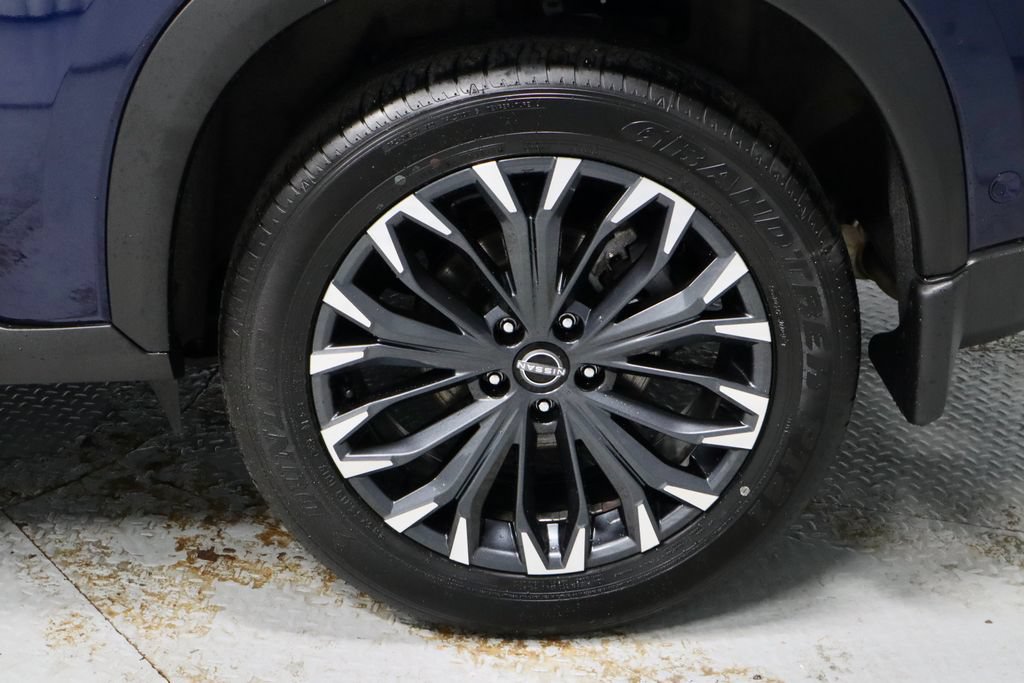 Certified 2025 Nissan Rogue SL w/ Tech Package AWD/4WD image 21