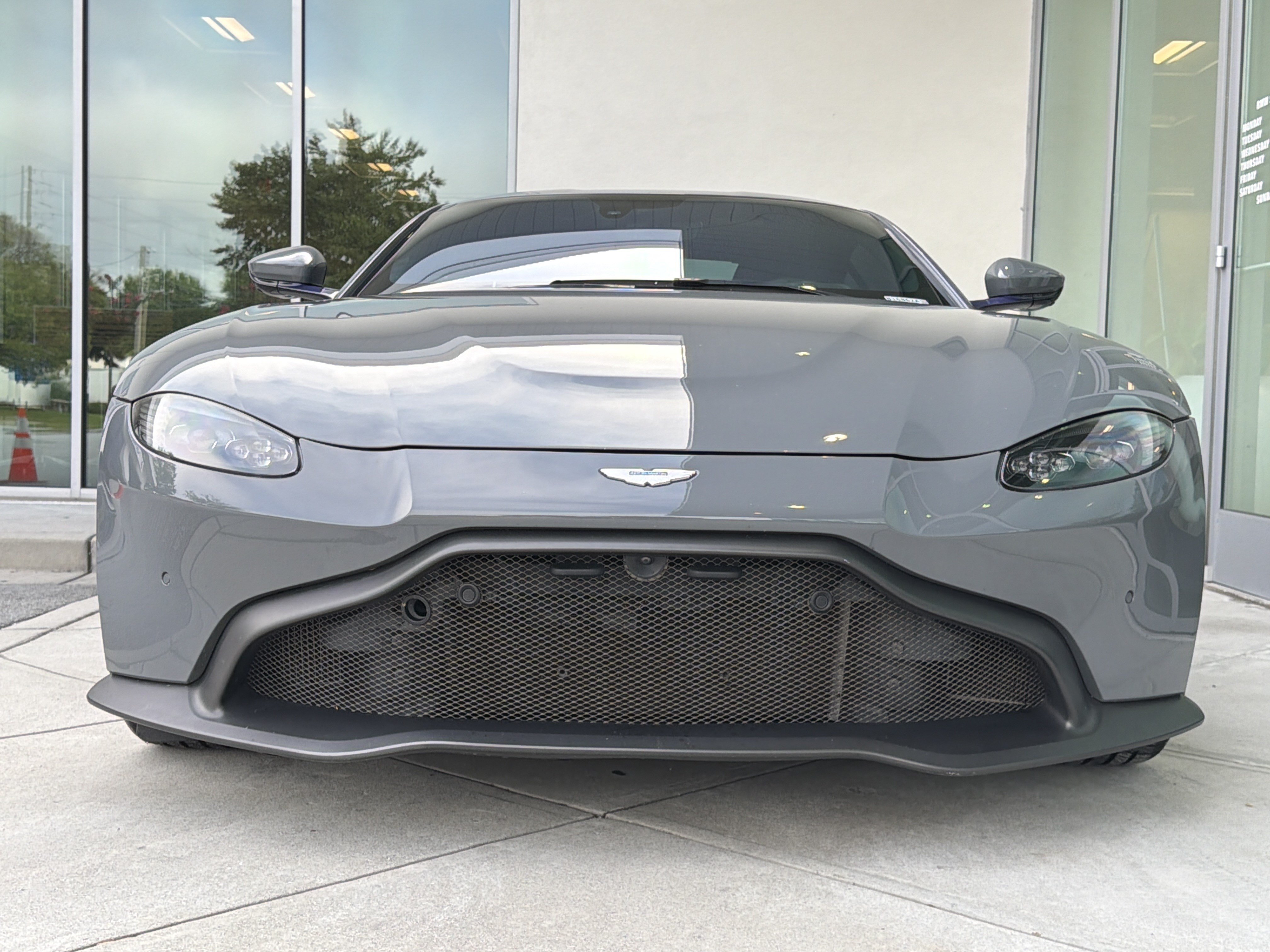 Used 2020 Aston Martin V8 Vantage Coupe RWD image 8