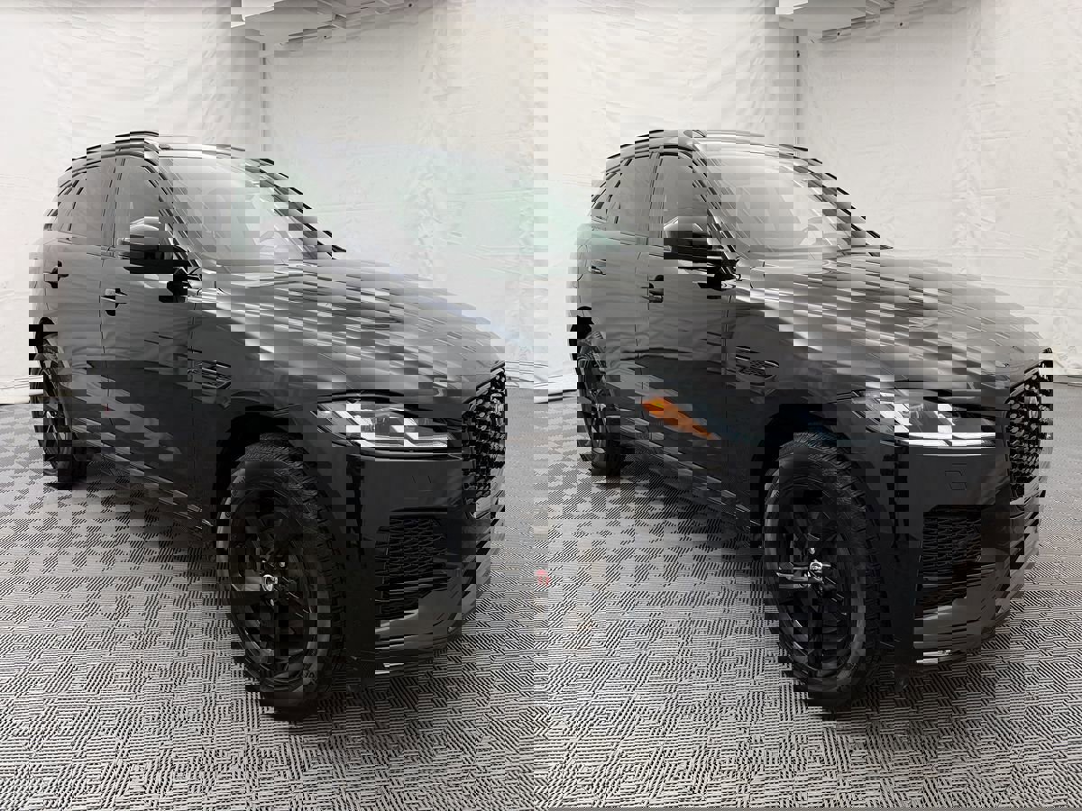 Used 2022 Jaguar F-PACE S image 3