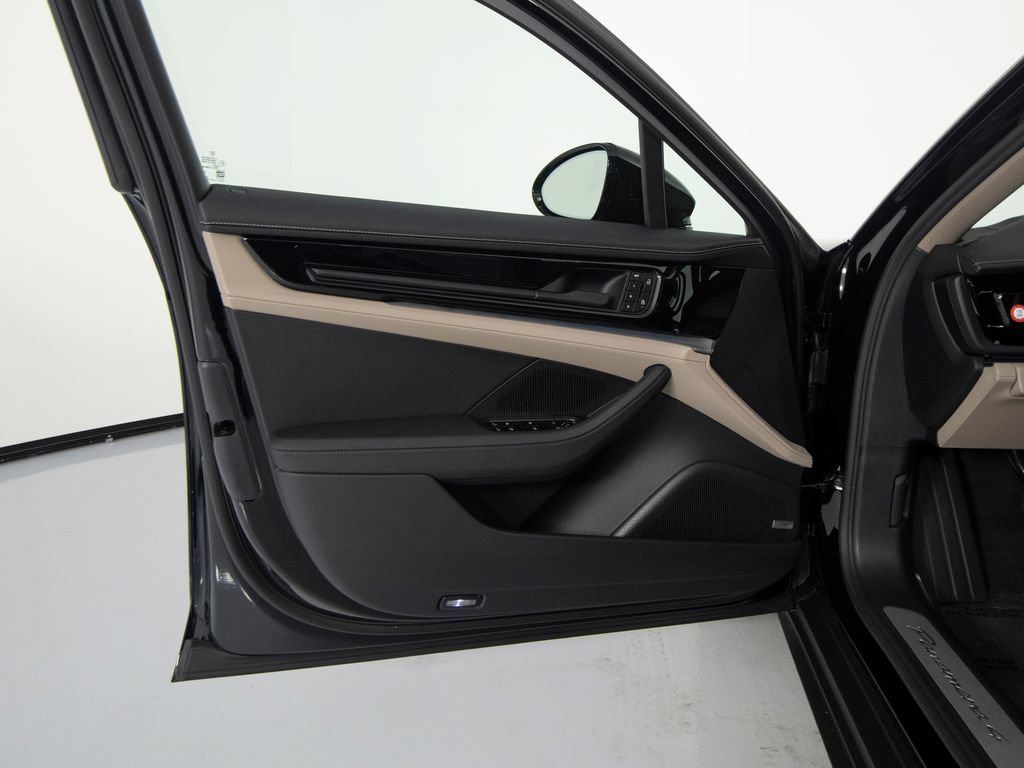 New 2026 Porsche Panamera 4 AWD/4WD image 18