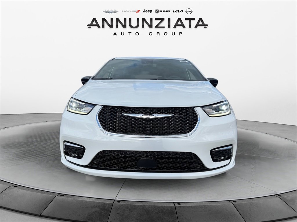 New 2026 Chrysler Pacifica Select image 8