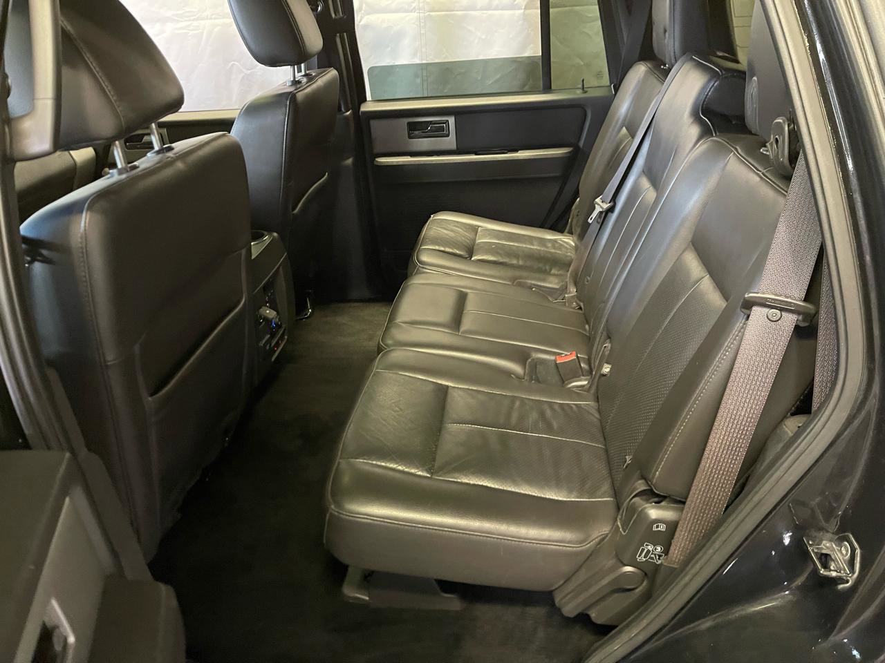 Used 2014 Ford Expedition Limited w/ Equipment Group 301A AWD/4WD image 21