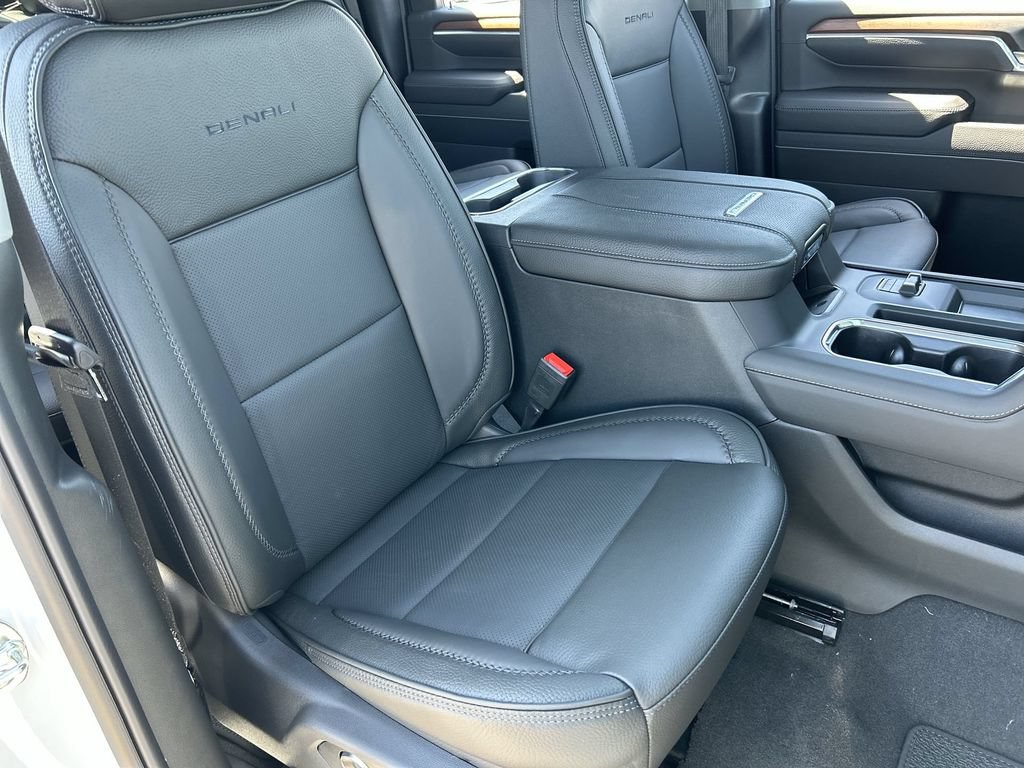 New 2026 GMC Sierra 2500 Denali w/ Denali Reserve Package AWD/4WD image 28