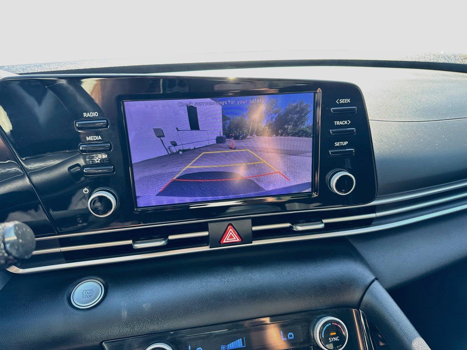 Used 2022 Hyundai Elantra SEL w/ Convenience + Premium Package FWD image 19