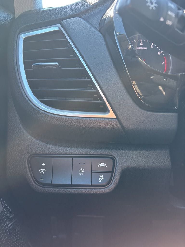 Used 2023 Kia Seltos SX w/ SX Sunroof Package AWD/4WD image 16