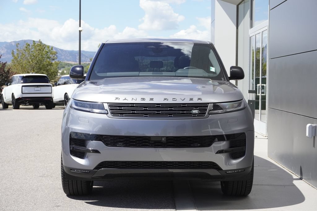 Used 2025 Land Rover Range Rover Sport SE AWD/4WD image 5