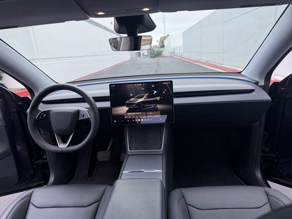 Used 2026 Tesla Model Y Long Range RWD image 13