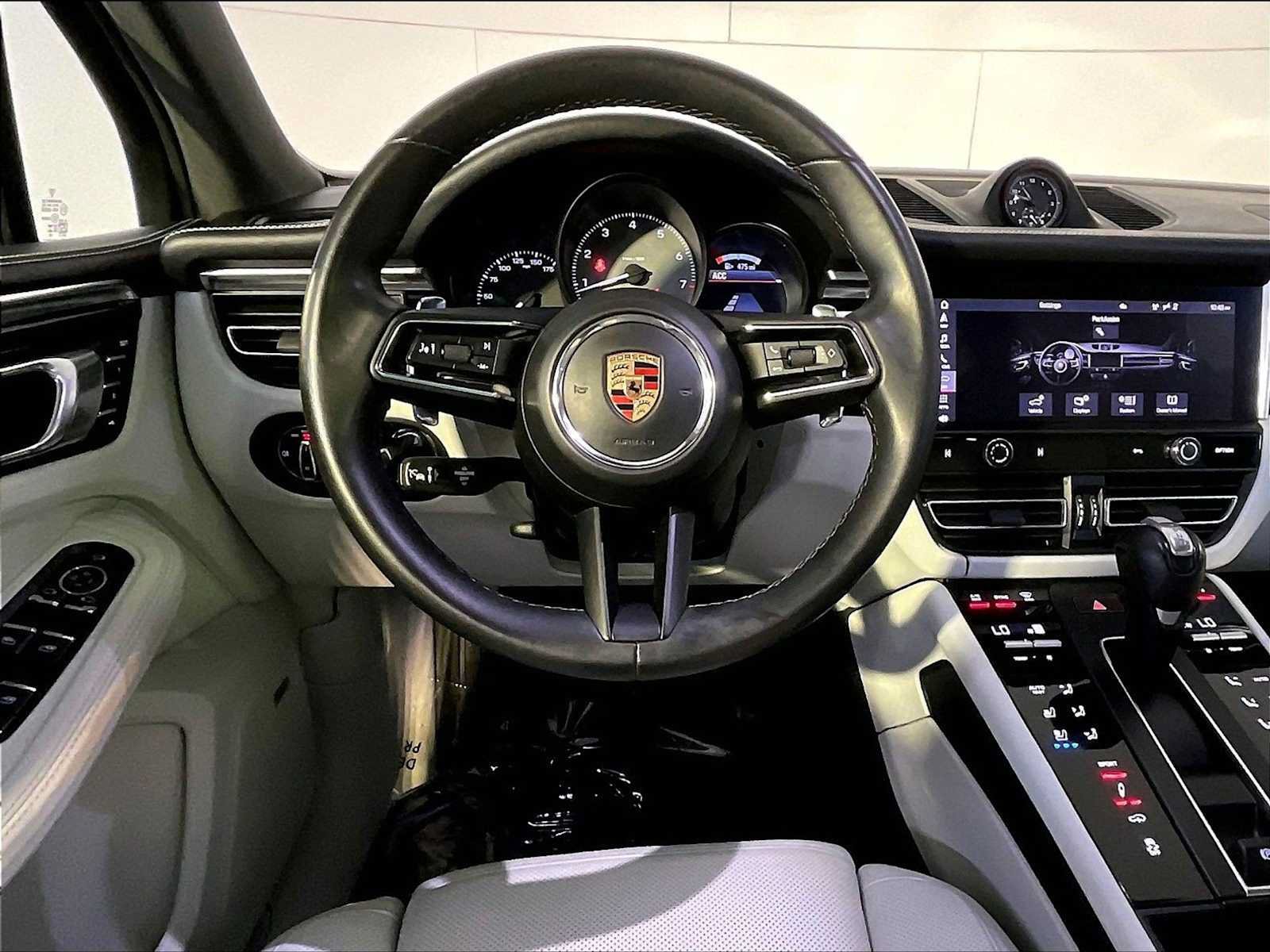 Certified 2023 Porsche Macan S AWD/4WD image 13