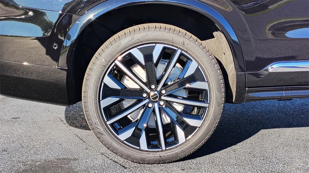 New 2026 Volvo XC90 B6 Plus image 32