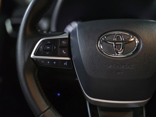 Used 2022 Toyota Highlander XLE image 20