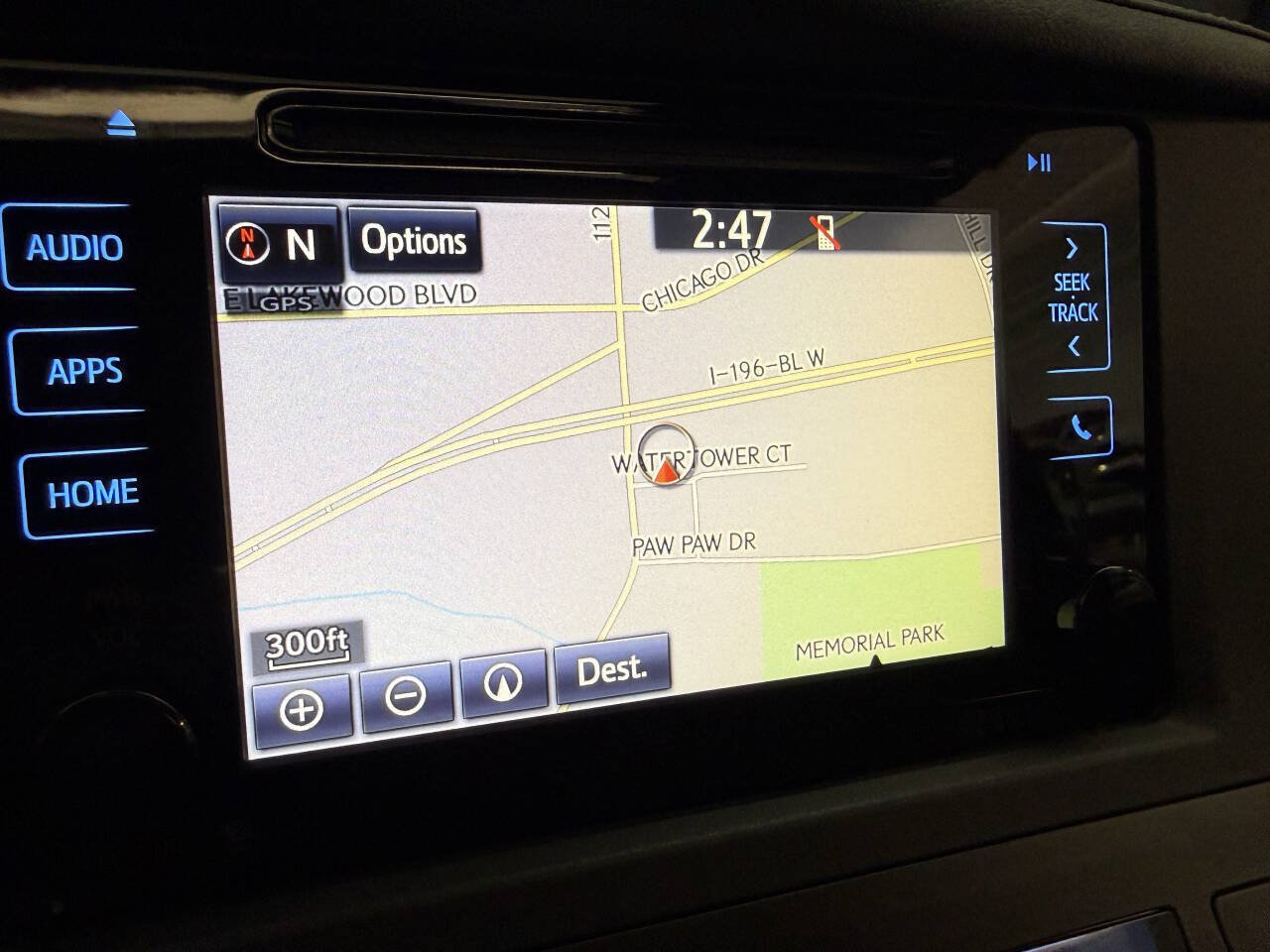 Used 2015 Toyota Sienna XLE w/ XLE Navigation Package FWD image 16