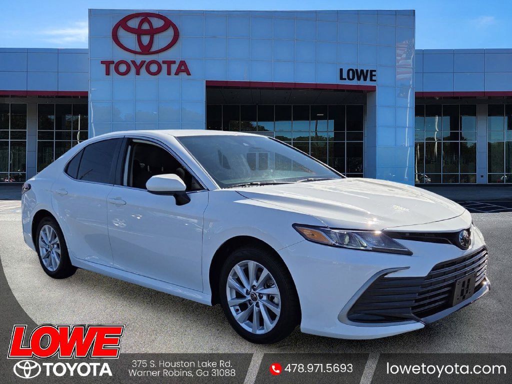 Used 2023 Toyota Camry LE FWD image 1