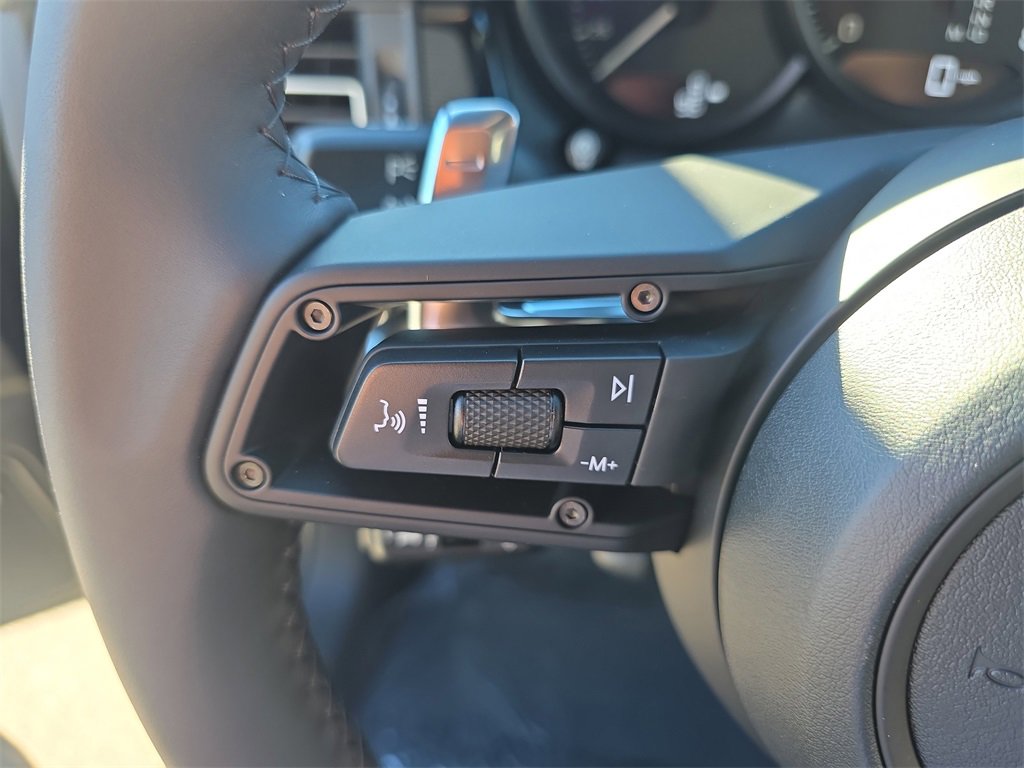 New 2026 Porsche Macan image 35