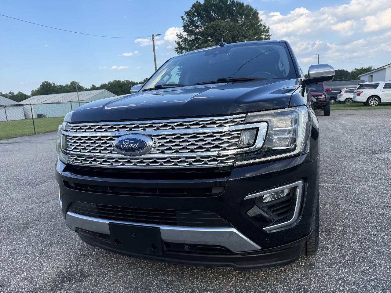 Used 2018 Ford Expedition Max Platinum RWD image 2
