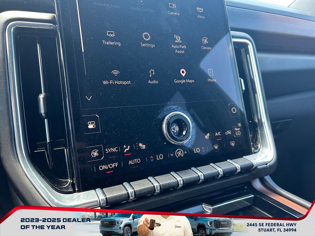 Used 2025 GMC Yukon XL Denali AWD/4WD image 31