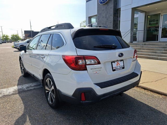 Used 2018 Subaru Outback 2.5i Limited image 4