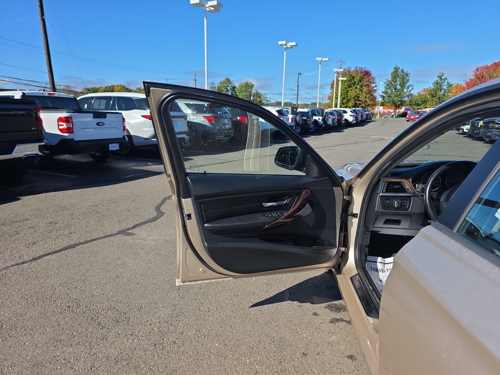 Used 2015 BMW 328i xDrive Sedan AWD/4WD image 19