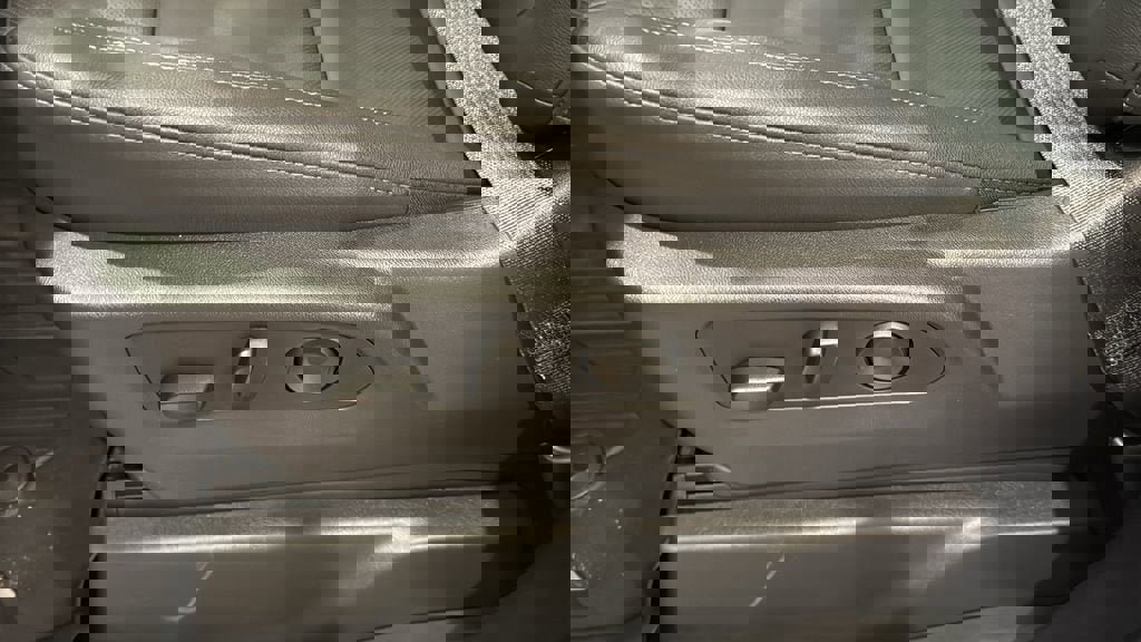 New 2026 GMC Sierra 1500 SLT w/ SLT Premium Plus Package image 25