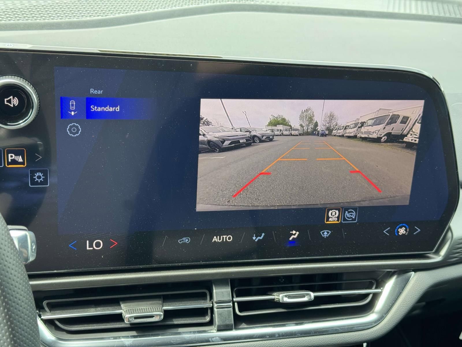 New 2026 Chevrolet Equinox EV LT image 10